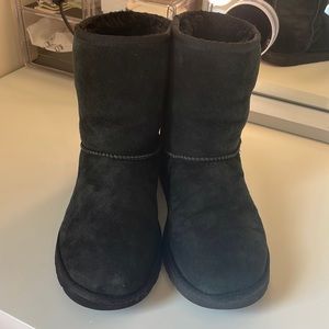 UGG Classic Short II